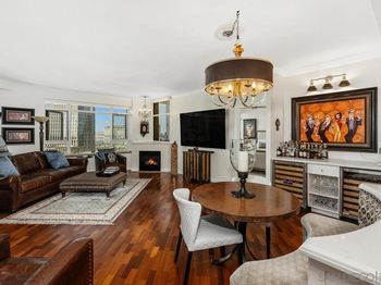 700 W Harbor Dr
