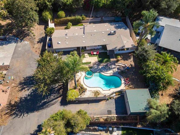 163 La Lomita Drive, Escondido CA 92026