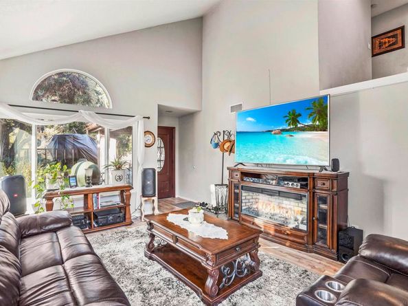 2277 Dunstan St, Oceanside CA 92054