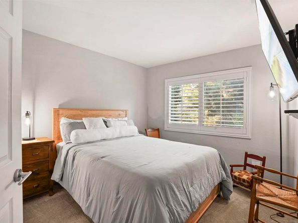 2277 Dunstan St, Oceanside CA 92054