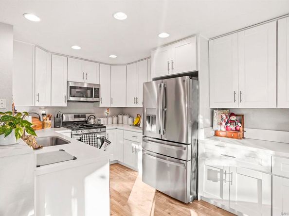 2277 Dunstan St, Oceanside CA 92054