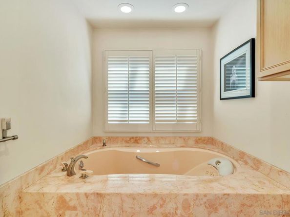 928 Glorietta Blvd, Coronado CA 92118