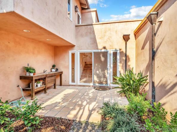 928 Glorietta Blvd, Coronado CA 92118