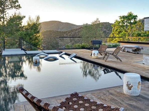 1111 Linda Flora Drive, Los Angeles CA 90049