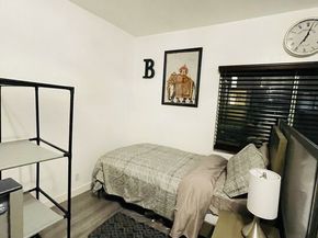 1239 Gordon Street, Los Angeles CA 90038