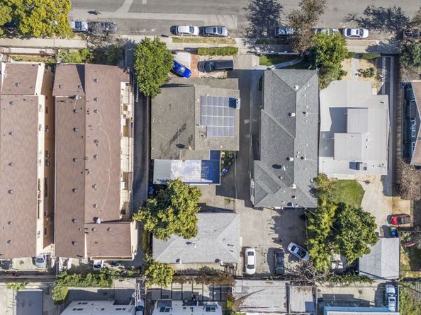 1239 Gordon Street, Los Angeles CA 90038