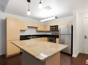 630 W 6th Street 216, Los Angeles CA 90017