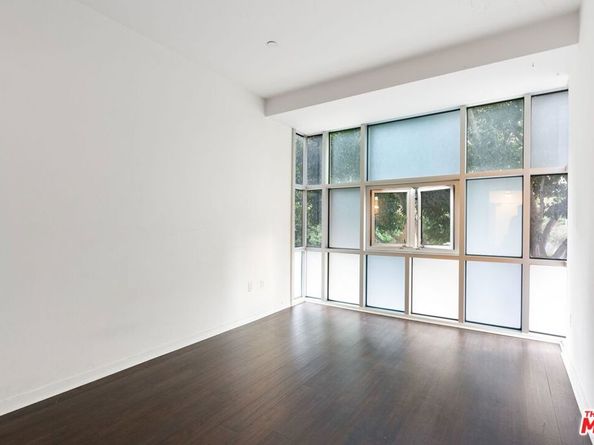 630 W 6th Street 216, Los Angeles CA 90017