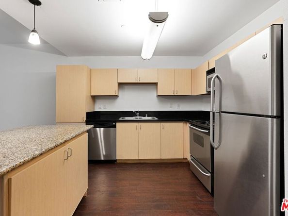 630 W 6th Street 216, Los Angeles CA 90017