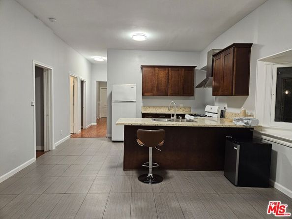 2121 Portland Street, Los Angeles CA 90007