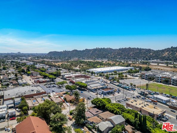 2206 W Avenue 30, Los Angeles CA 90065