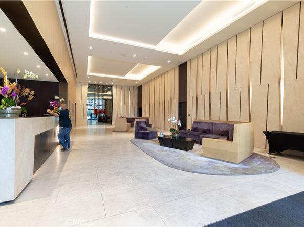 889 Francisco Street 2901, Los Angeles CA 90017