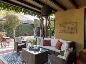 2410 E Orange Grove Boulevard, Pasadena CA 91104