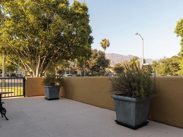 2410 E Orange Grove Boulevard, Pasadena CA 91104