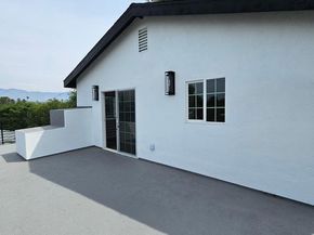 1114 Oban Drive, Los Angeles CA 90065