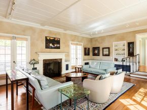 10785 Weyburn Avenue, Los Angeles CA 90024