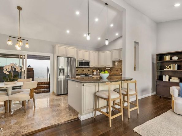 1544 La Loma Road, Pasadena CA 91105