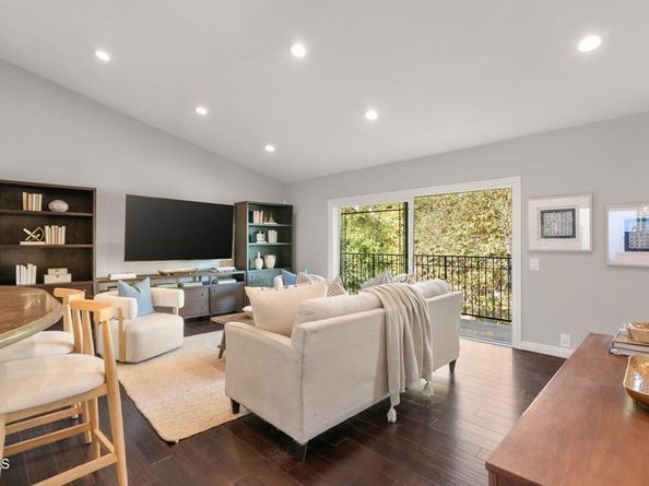 1544 La Loma Road, Pasadena CA 91105