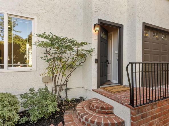 1544 La Loma Road, Pasadena CA 91105