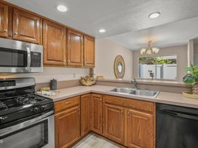 2447 Huntington Drive 21, Duarte CA 91010