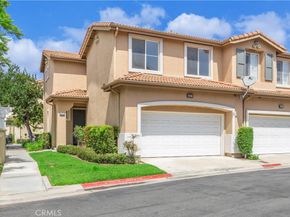 448 N Londonderry Lane D, Orange CA 92869