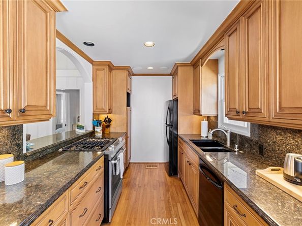 430 Anita Street, Laguna Beach CA 92651