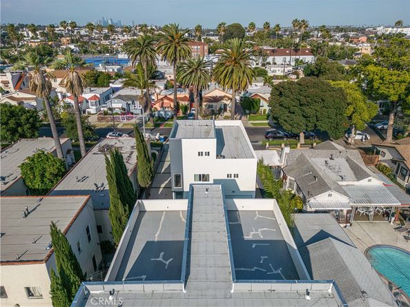 2937 West Boulevard, Los Angeles CA 90016