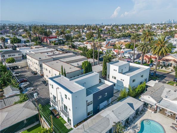 2937 West Boulevard, Los Angeles CA 90016