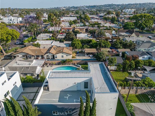 2937 West Boulevard, Los Angeles CA 90016