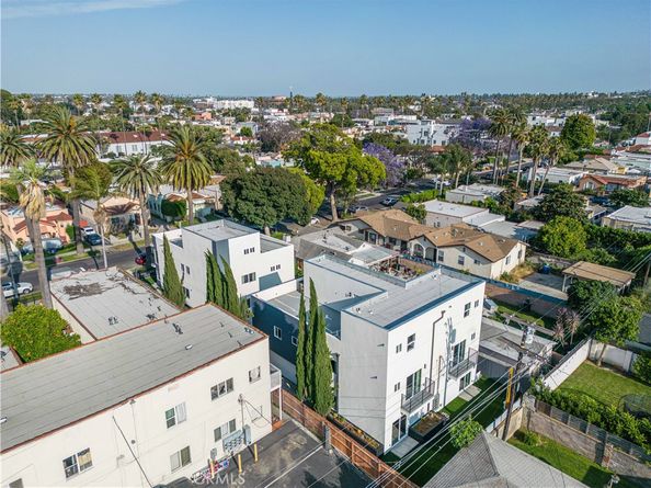 2937 West Boulevard, Los Angeles CA 90016