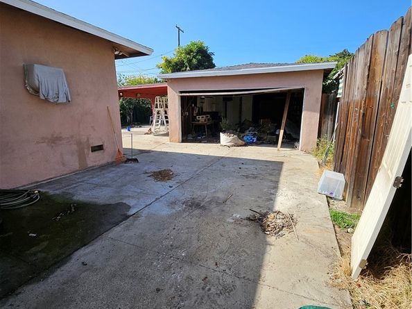 7407 Densmore Avenue, Van Nuys CA 91406