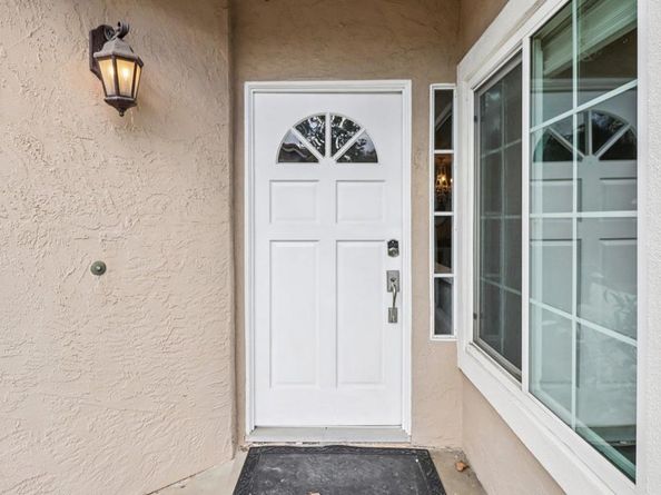 16003 Caminito De Linda, San Diego CA 92128