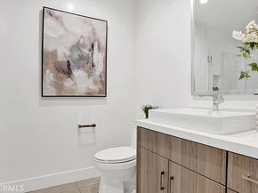 741 1/2 N Gramercy, Los Angeles CA 90038