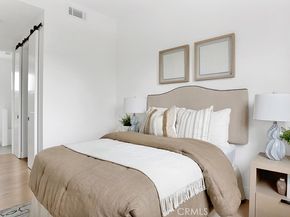 741 1/2 N Gramercy, Los Angeles CA 90038