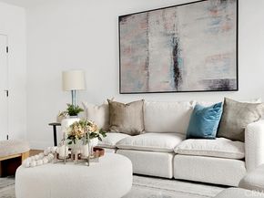 741 1/2 N Gramercy, Los Angeles CA 90038