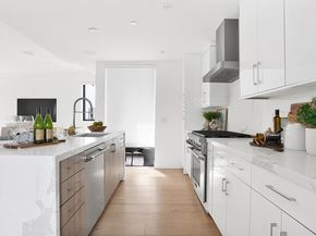 741 1/2 N Gramercy, Los Angeles CA 90038