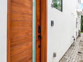 741 1/2 N Gramercy, Los Angeles CA 90038