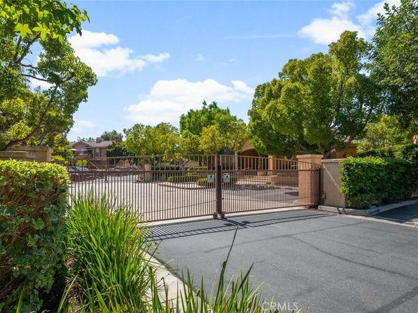 19431 Rue De Valore 33H, Lake Forest CA 92610