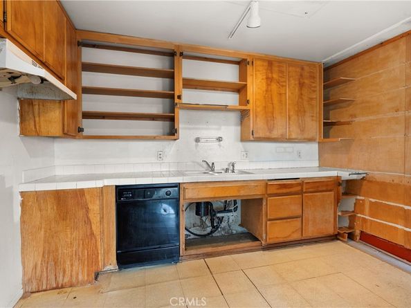 1140 Pacific Avenue 19, Long Beach CA 90813