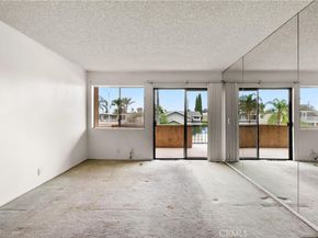 1140 Pacific Avenue 19, Long Beach CA 90813