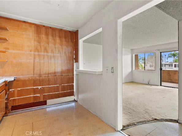 1140 Pacific Avenue 19, Long Beach CA 90813