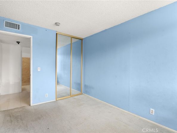 1140 Pacific Avenue 19, Long Beach CA 90813