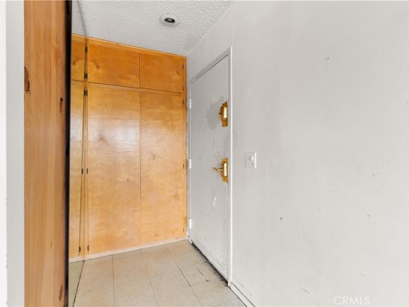 1140 Pacific Avenue 19, Long Beach CA 90813