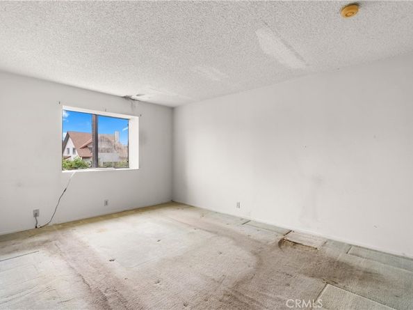 1140 Pacific Avenue 19, Long Beach CA 90813