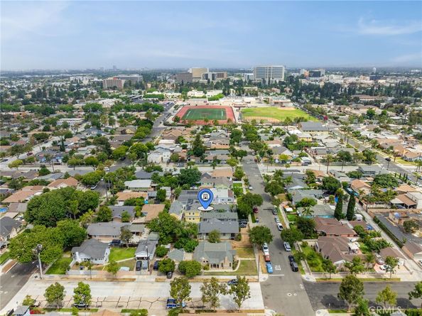 616 618 S Van Ness Avenue, Santa Ana CA 92701