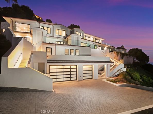 31 N Vista De Catalina, Laguna Beach CA 92651