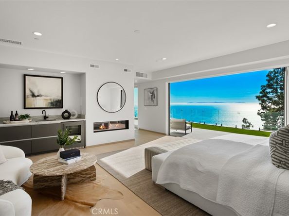 31 N Vista De Catalina, Laguna Beach CA 92651