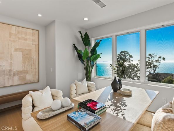 31 N Vista De Catalina, Laguna Beach CA 92651