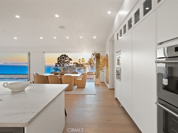 31 N Vista De Catalina, Laguna Beach CA 92651