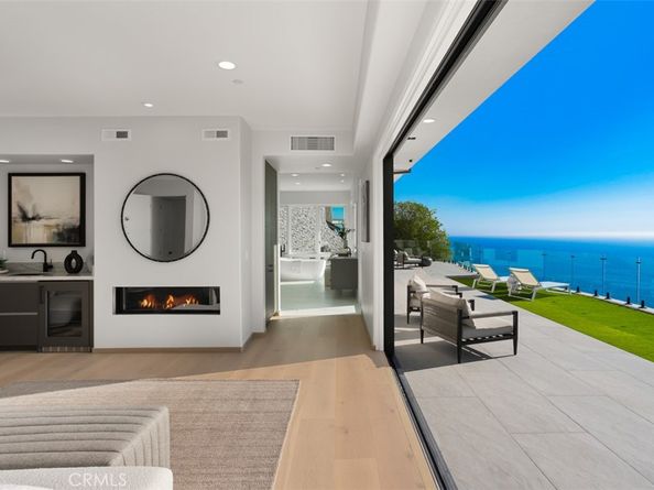 31 N Vista De Catalina, Laguna Beach CA 92651